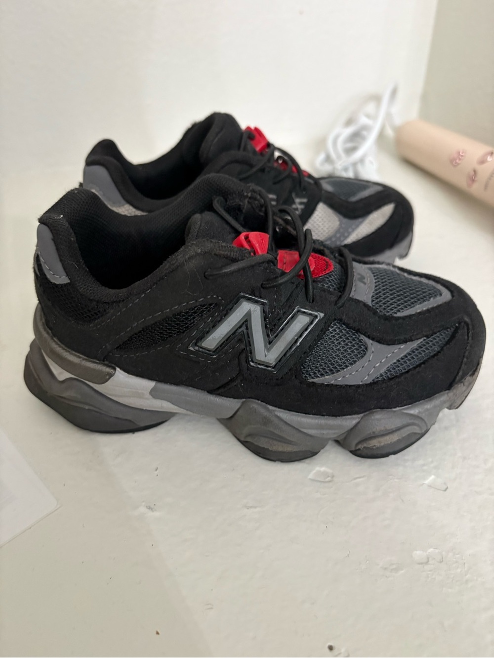NEW BALANCE IV9060 - BK BLK/GRY(TD)